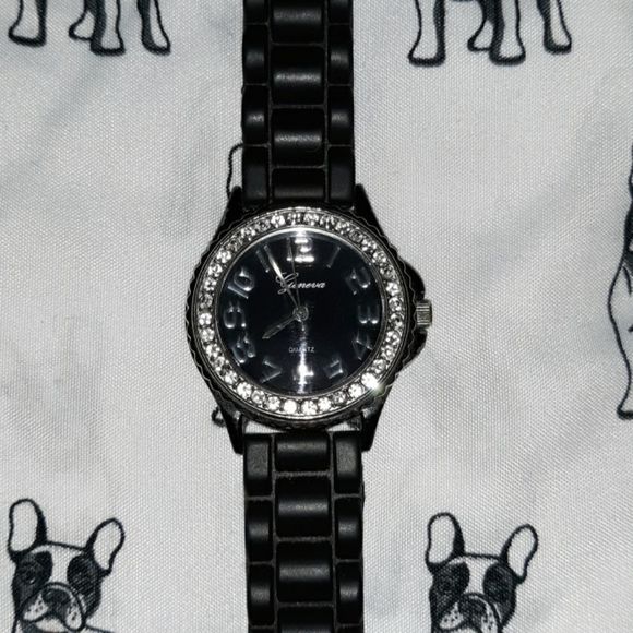 Geneva Black & Silver Watch w‎ Diamonds Around Face - Picture 1 of 7